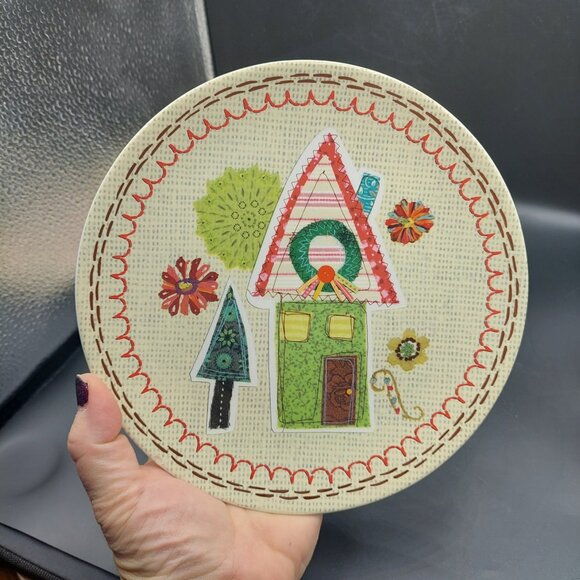 2 Cracker Barrel Homespun Lori Siebert 8" Salad Plates Christmas Heart & House - Picture 3 of 6